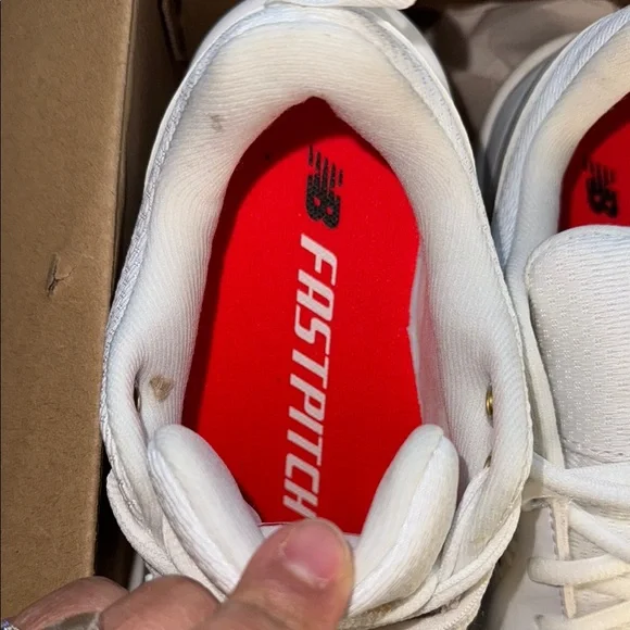 New Balance White and Gold Cleats - Picture 4 of 11